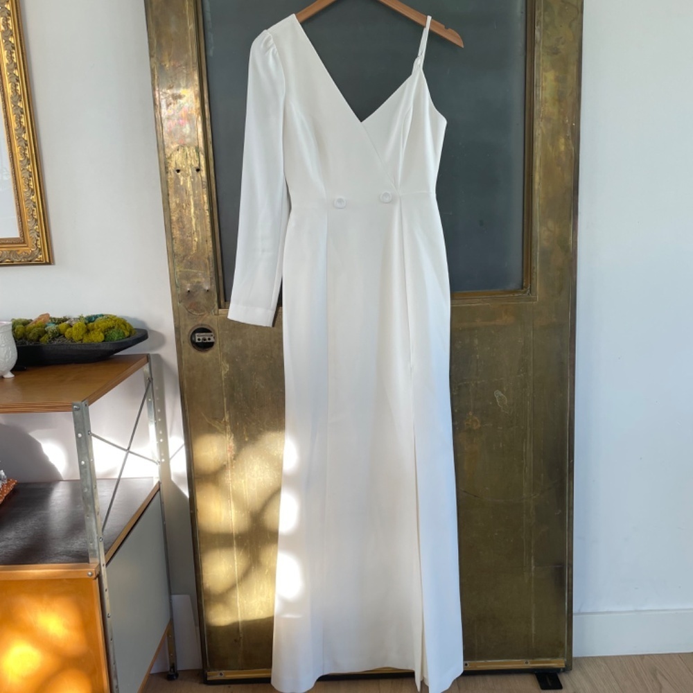BCBGMAXAZRIA White long sleeve structured wedding Bridal Maxi Dress Size 2 small